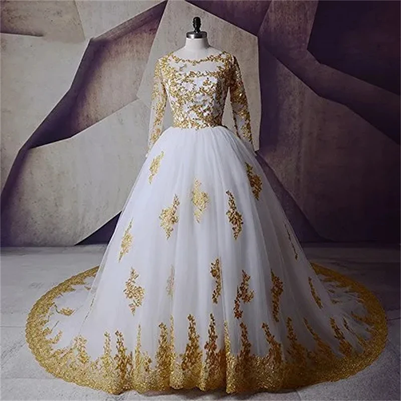 

Gorgeous Long Sleeves Wedding Dresses Ivory And Gold Vintage Bridal Gown Lace Appliques Sheer Neck A Line Chapel Robe De Mariage