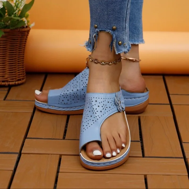 Сандалии женские с открытым носком уличные модные туфли на платформе цветами