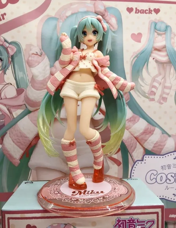 

TAITO VOCALOID Miku Pajamas Home Clothes Anime Doll Toys Model Figure