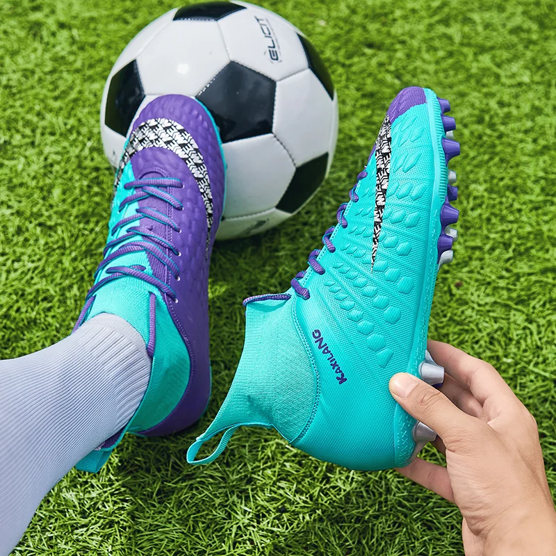 QQ-2099 Ultralight Mens Soccer Shoes Non-Slip Turf Soccer Cleats for Kids High-top TF/FG Training Football Boots Chuteira Campo