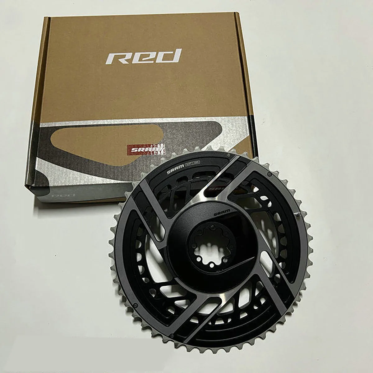 Фото Комплект шестерен SRAM RED 2x 46/33T, 48/35T, 50/37T с прямым креплением, 12-скоростной, CR-RED-KIT-E1, X-Range система переключения передач №3