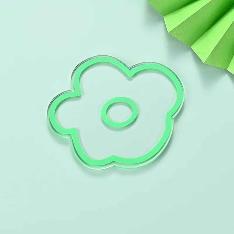 

Милые цветочные подставки под стаканы из акрила