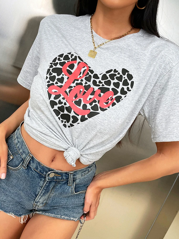 

Trendeez Short Casual Letter O-neck Heart Valentine Blended Tops