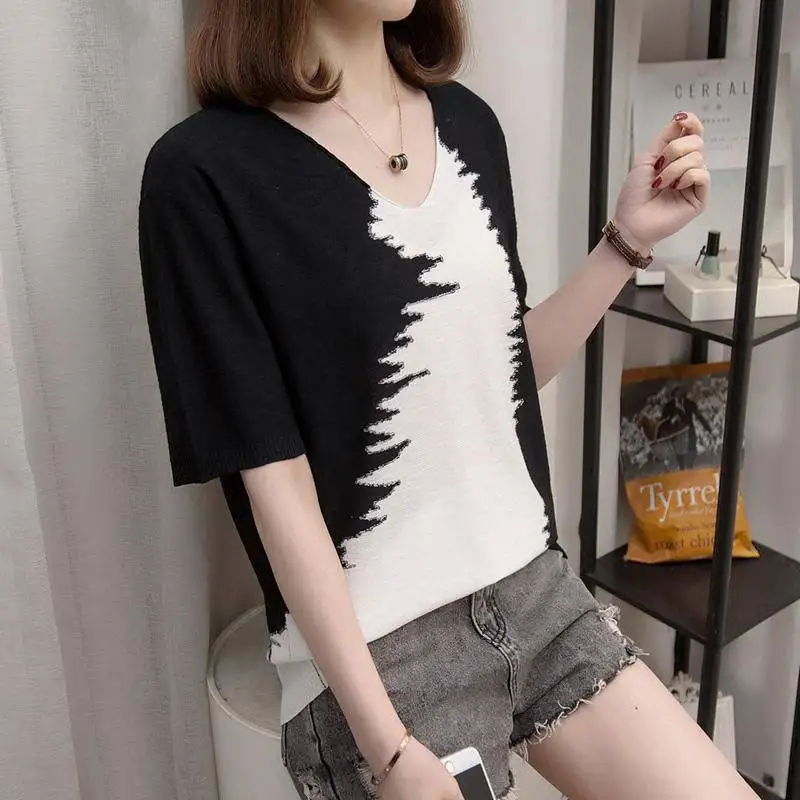 

Sweater Women V-neck Long-sleeved Color-block Loose Top 2022 European and American Clothing Fashion Pullover Spring Outer Wear
