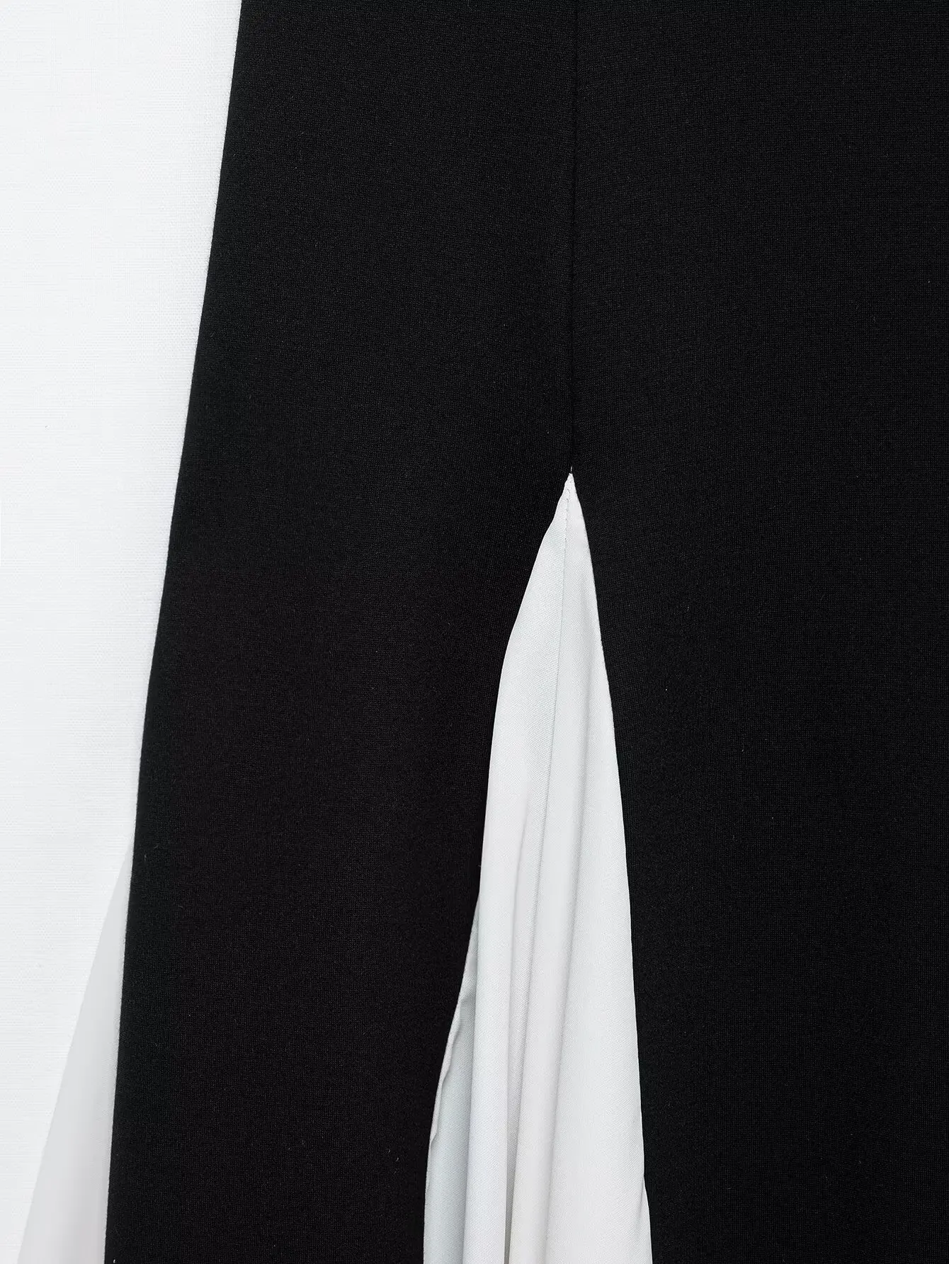 TRAFZA черное белое платье