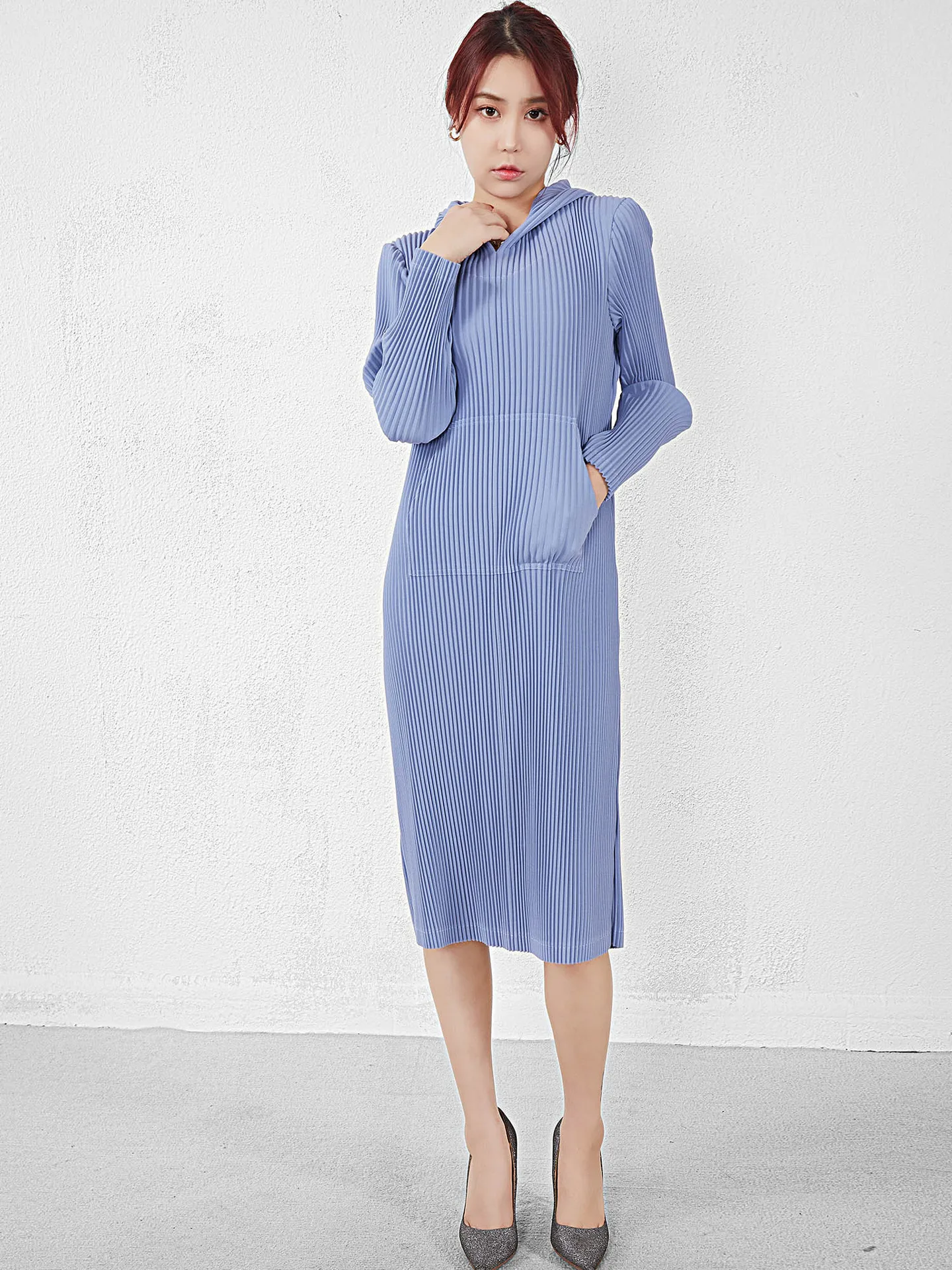 

Плиссированное весенне-осеннее свободное Непринужденное приталенное нижнее платье с напуском и юбкой женское платье с капюшоном