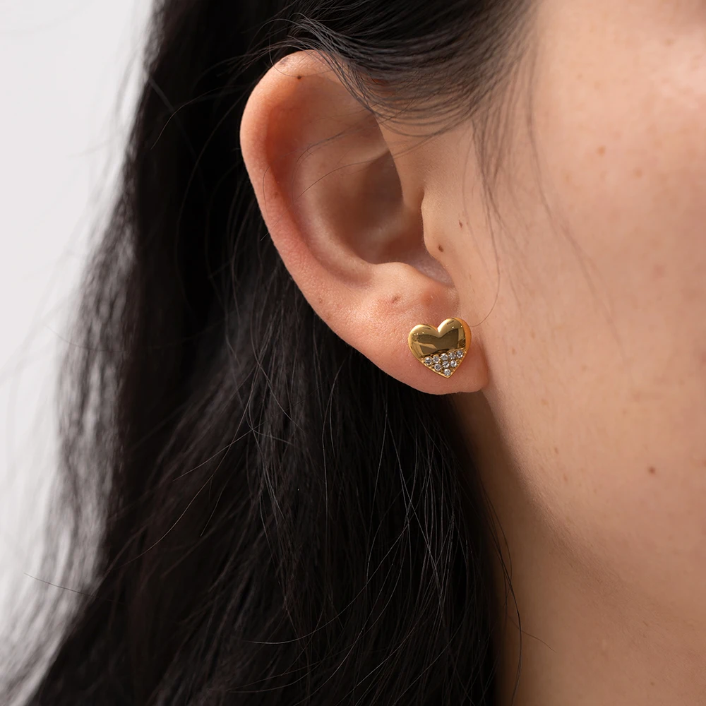 

18K Gold Heart Inlaid With Zirconium Earrings For Women Creative Love Inlaid Zirconium Ear Studs Ladies Earrings Jewelry Gift