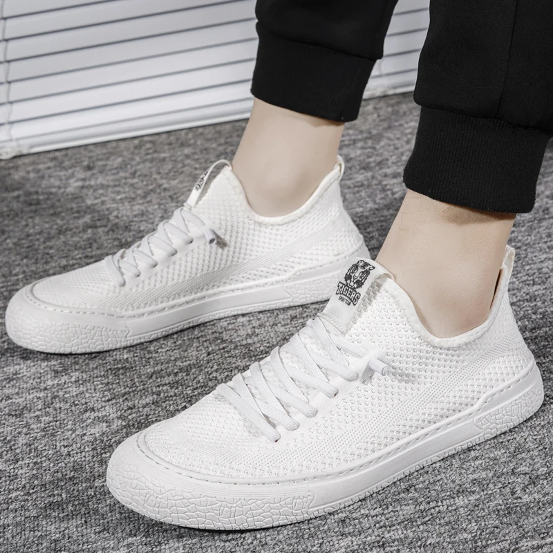 

Кроссовки мужские сетчатые, дышащие кеды для ходьбы и тенниса, повседневная обувь, белые, лето 2022