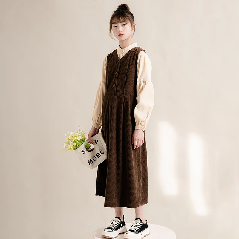 

Коллекция 2023 года, новая одежда для больших девочек костюм из двух предметов рубашка с длинными рукавами и круглым вырезом в стиле пэчворк + платье-жилет, комплект в винтажном вечерние, модная одежда