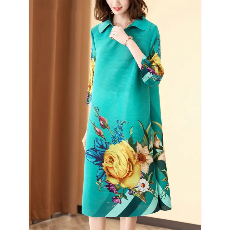 

Dress 2022 new spring and autumn mother loose large size cover belly age-reducing mid-length skirt retro pleated French dress