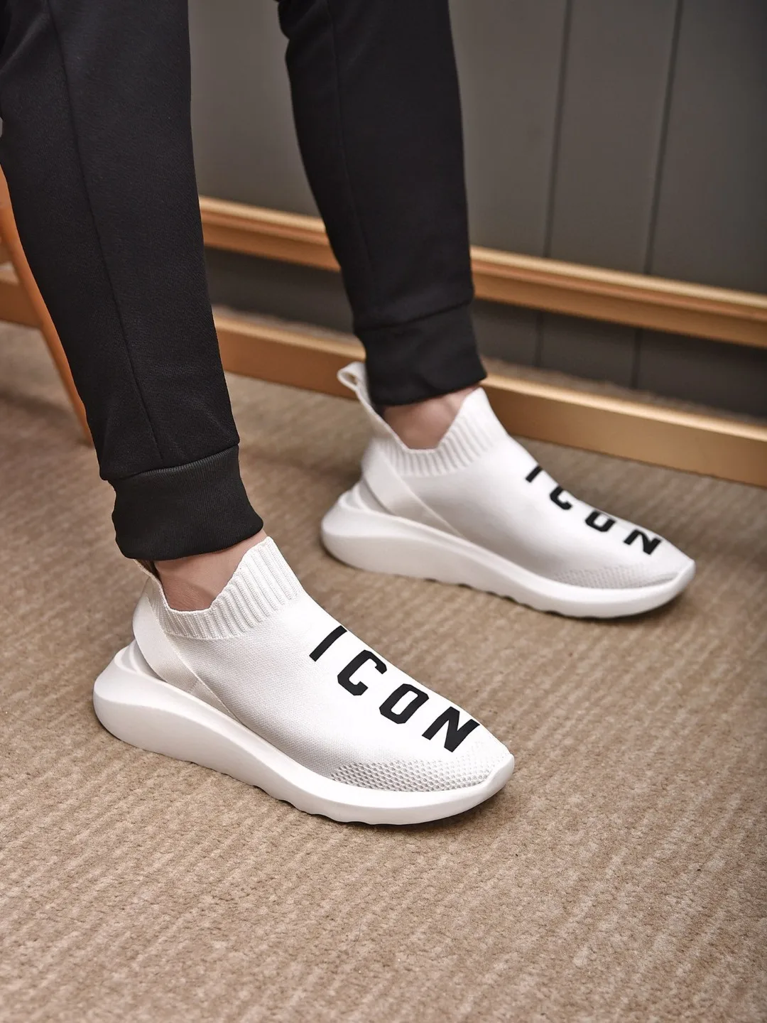 Рисунок 5 - Кроссовки мужские/женские легкие дышащие