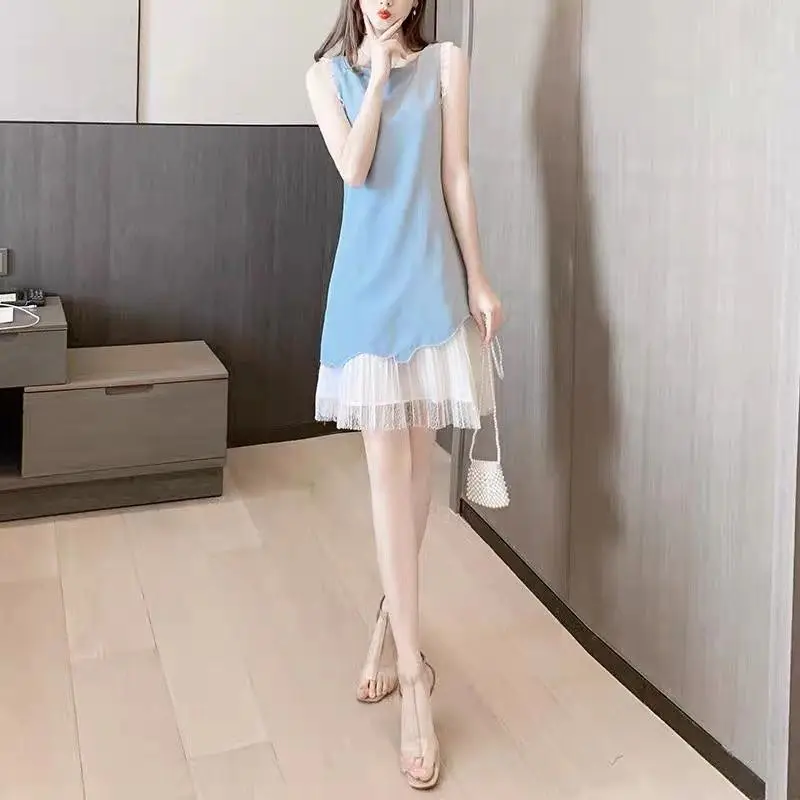 

Sleeveless lace stitching 2023 dress for women's summer new fashion trend women's dress