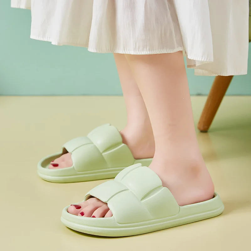 

New fresh Green Women's Bread Cloud Slippers Girls Dorm Bedroom Home Slides Platform Thick Sole Ladies Flips Flops EVA Slippers