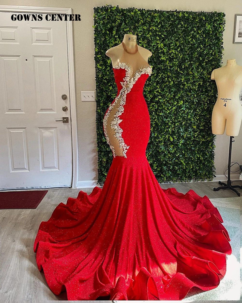 

Sparkly Red Halter Prom Dresses For Black Girls Sliver Beaded Mermaid Dresses For Party Wedding Evening Cocktail Gowns vestidos