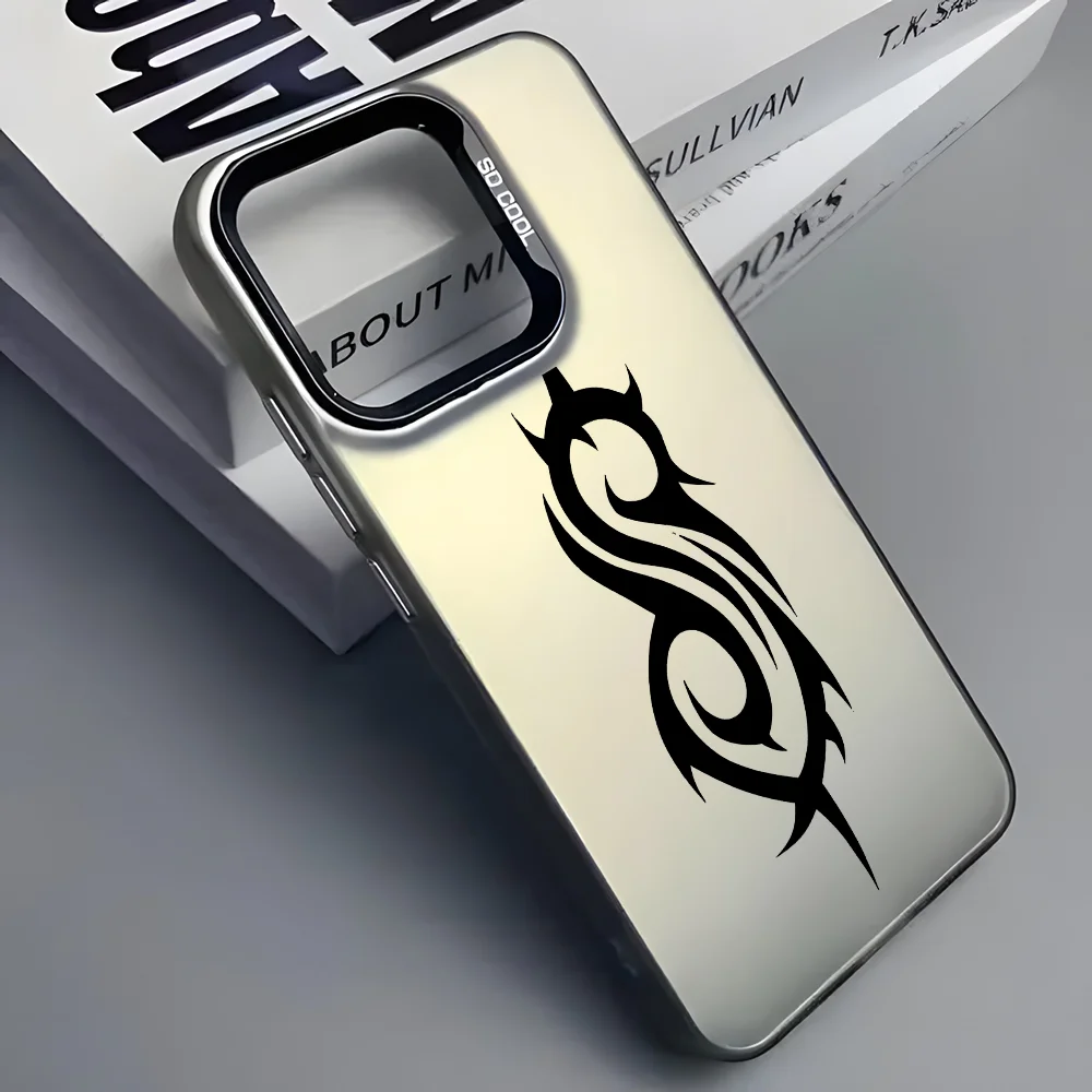 Чехол для телефона Cool Band S-Slipknot iPhone 16 15 14 13 12 11 Pro Max черный фиолетовый матовый