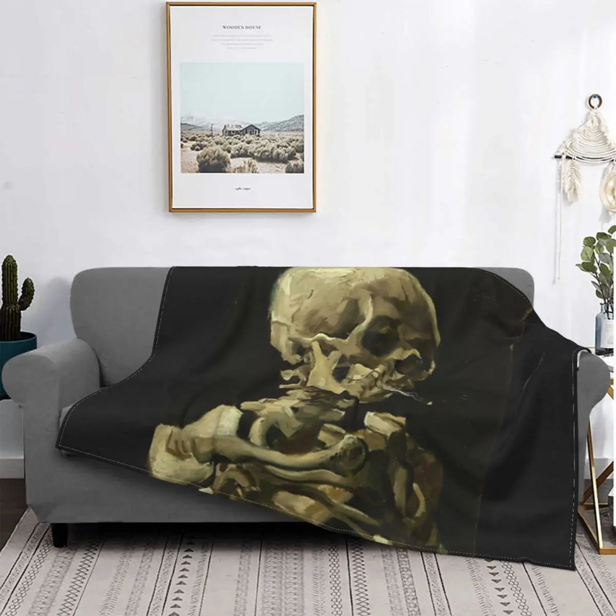 Череп скелета с горящей сигаретой — ультрамягкое одеяло из микрофлиса Ван Гога