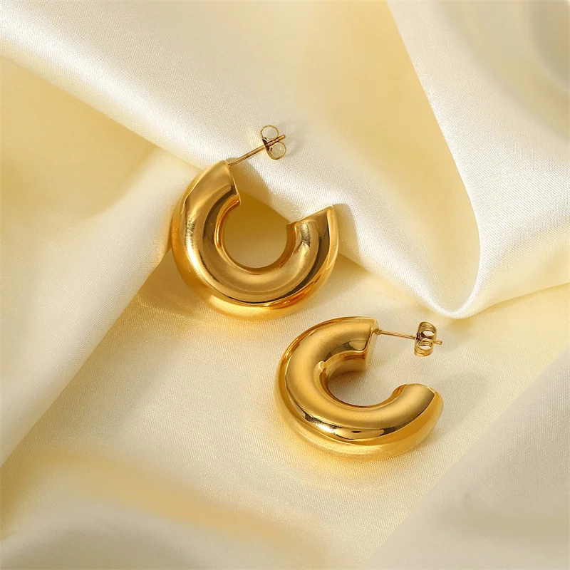 

Gold Plated Thick Metal Hollow C-shaped Circle Hoop Stud Earring for Women New 2023 Fashion Geometric Simple Round Ear Jewelry