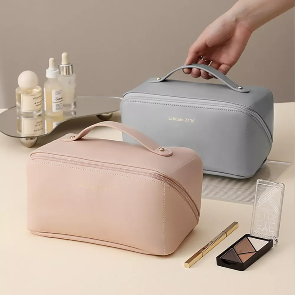

NEW 2022 Ins Large-capacity Portable Girl Makeup Bag Women Cosmetic Bag Toiletries Organizer Female Storage Makeup Cases