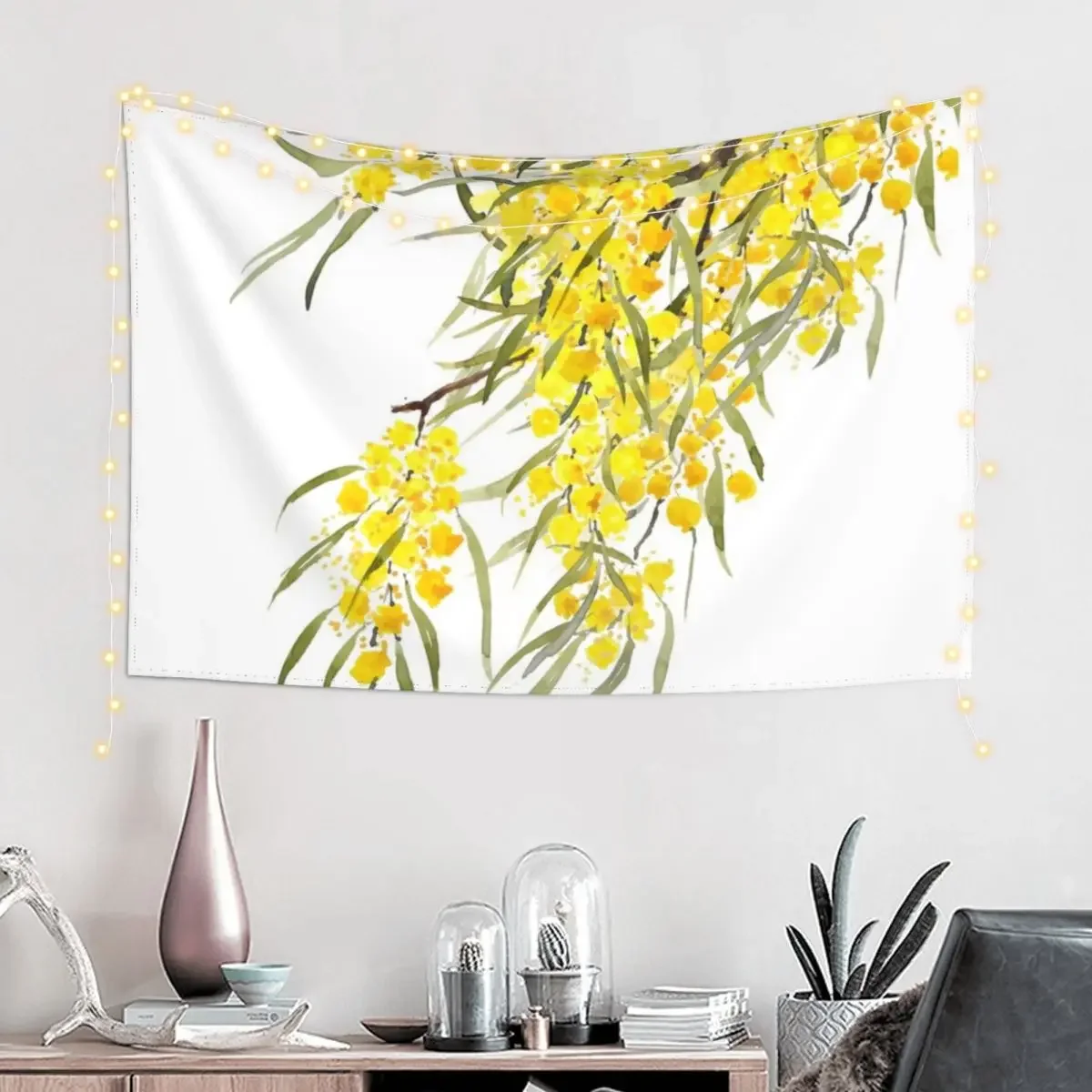 Золотой гобелен с цветочным принтом