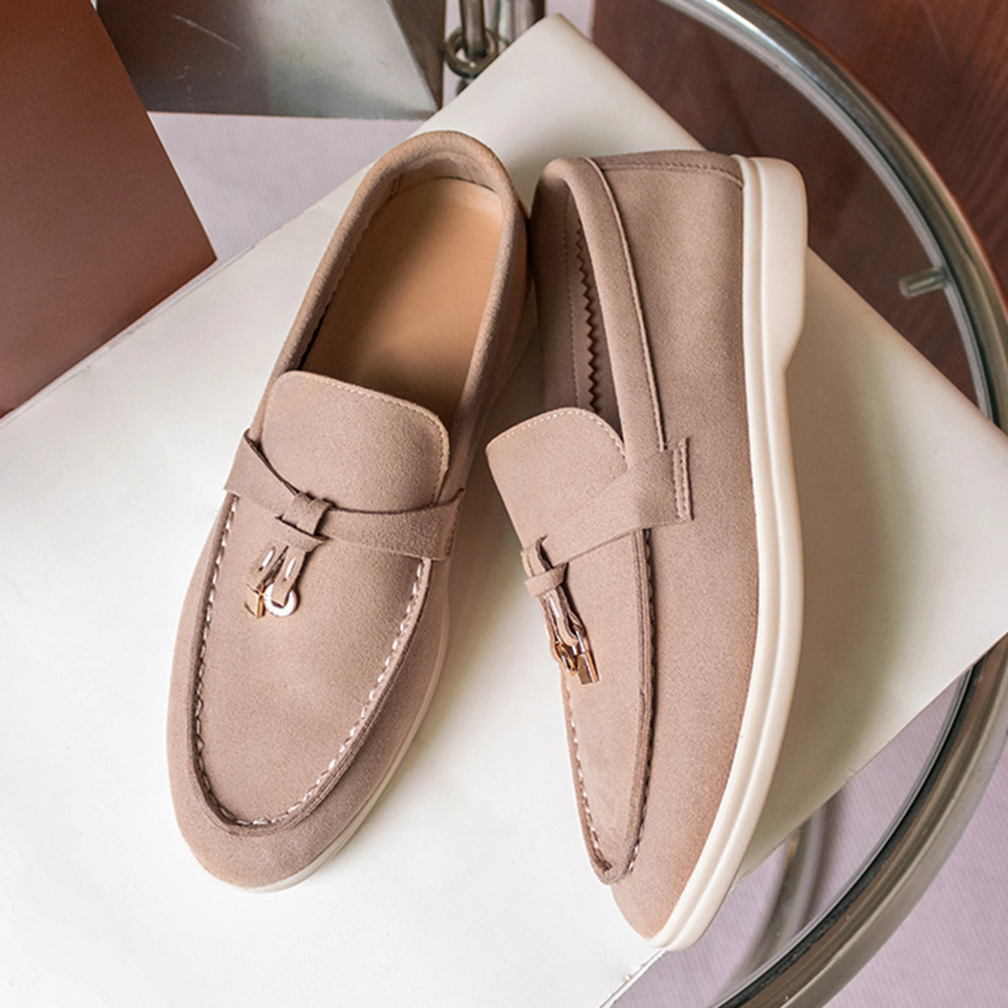 Round Toe Women's Loafers Men Tassel Metal Buckle Mules Slip-on Shoes for Women 2023 Comfortable and Elegant Women's Shoes Flats