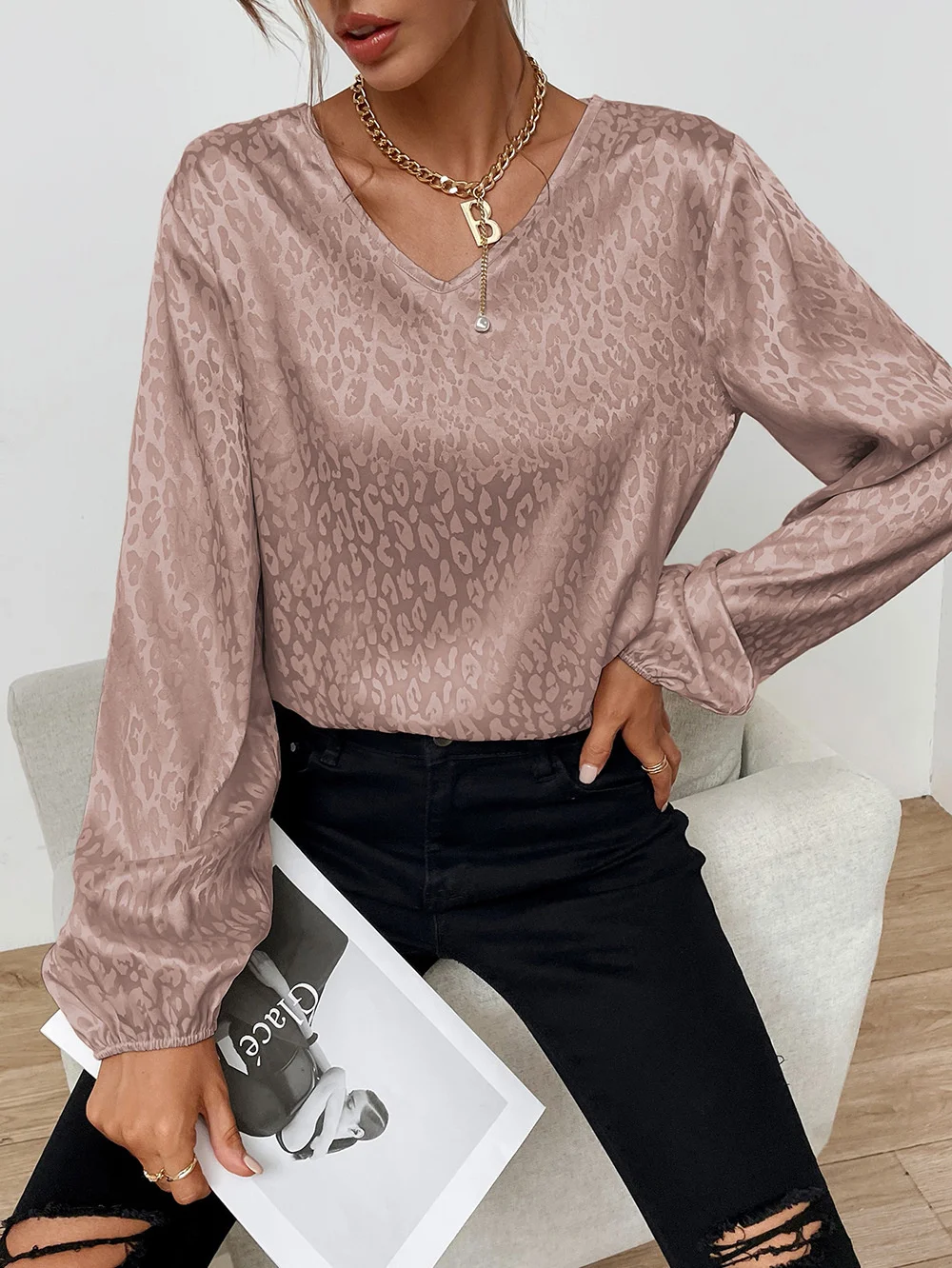 

MEIYANGYOUNG Leopard Women Print Blouse V Neck Long Sleeve Lantern Shirt Casual Tops Lady Thic Loose Blouses Female Blusa