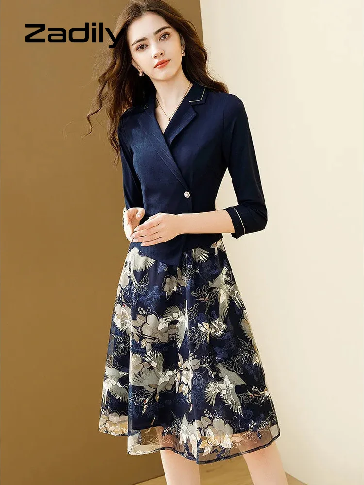 Женское офисное платье с рукавом три четверти и цветочным принтом