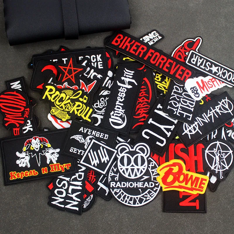 Аппликация для одежды куртки рюкзака с вышитыми буквами |