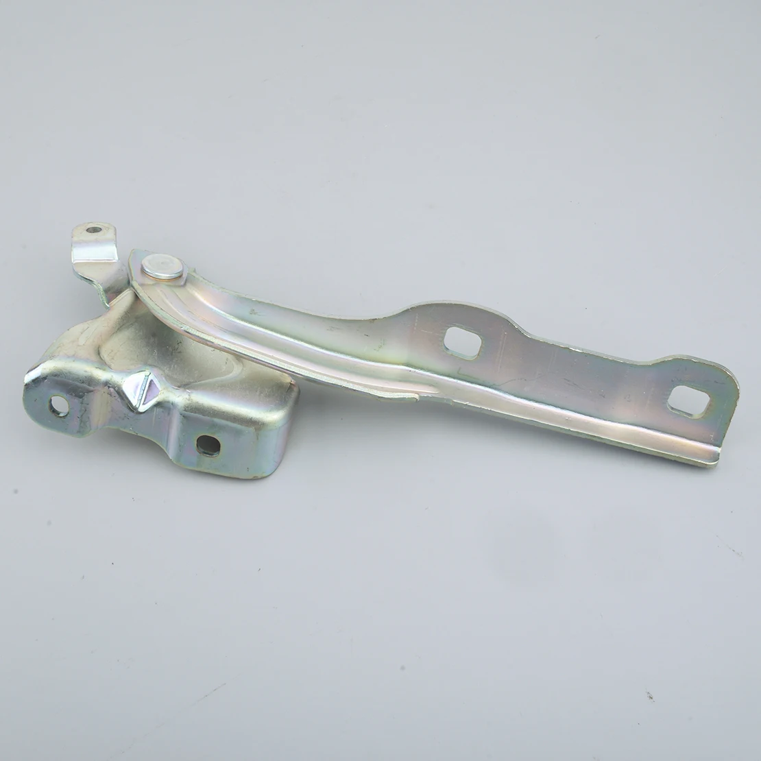 

Левый шарнир капота автомобиля 95421580 подходит для Buick Encore Base приоритетная II Premium Sport Touring Chevrolet Trax LTZ Premier