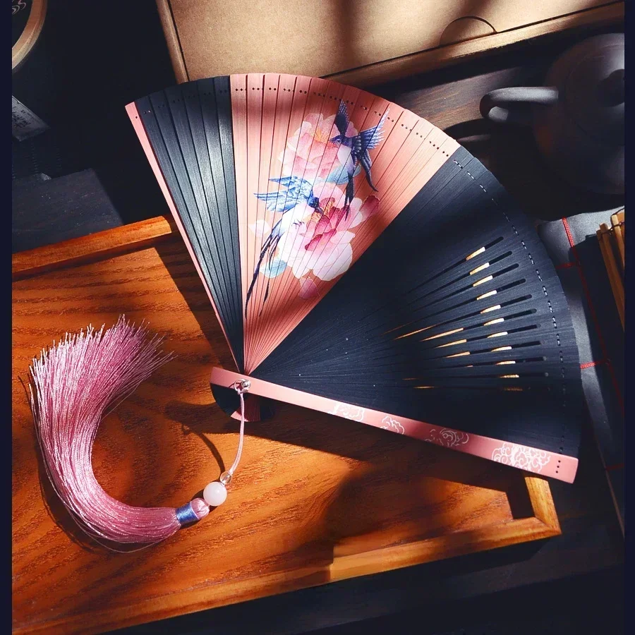 Женский складной веер в китайском стиле красный и черный маленький дворец Cheongsam