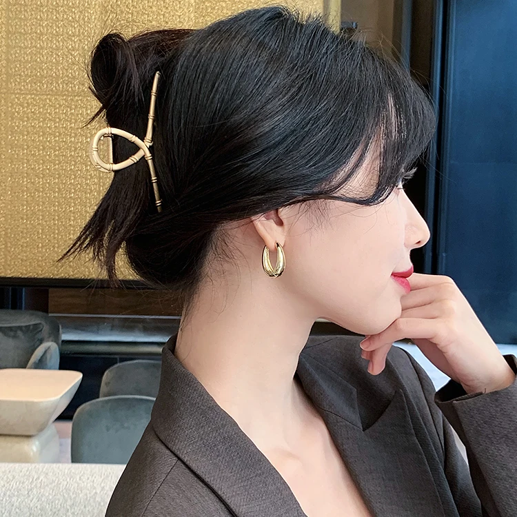 

New Classic Copper Alloy Smooth Metal Hoop Earrings For Woman Fashion Korean Jewelry Temperament Girl's Daily Wear Earrings