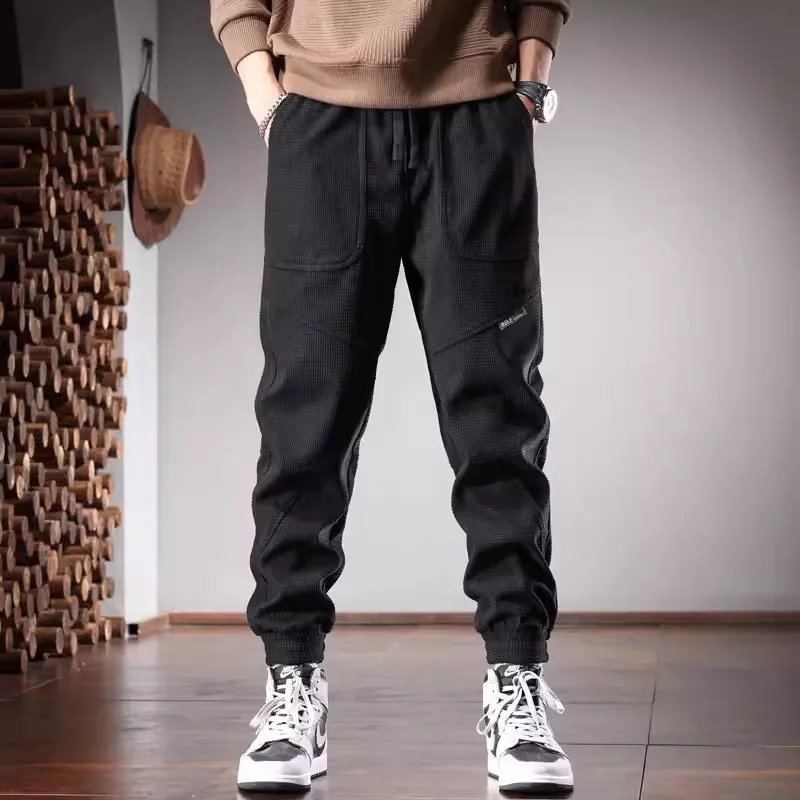 Рисунок 3 - Осенние черные мешковатые брюки