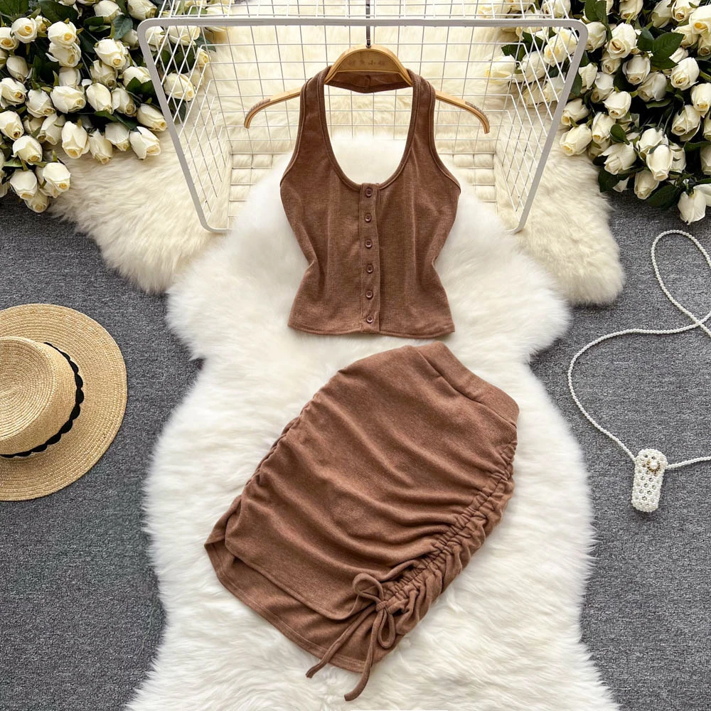 

Женский модный костюм, Новинка лета 2022, жилет без рукавов с лямкой на шее и плиссированная юбка на шнуровке с высокой талией, комплект из 2 пр...