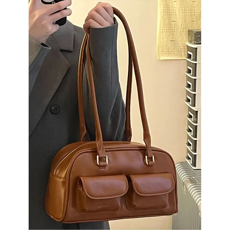 

2022 South Korea's new bag women's bag retro college style large-capacity shoulder underarm bag casual commuter handbag brown