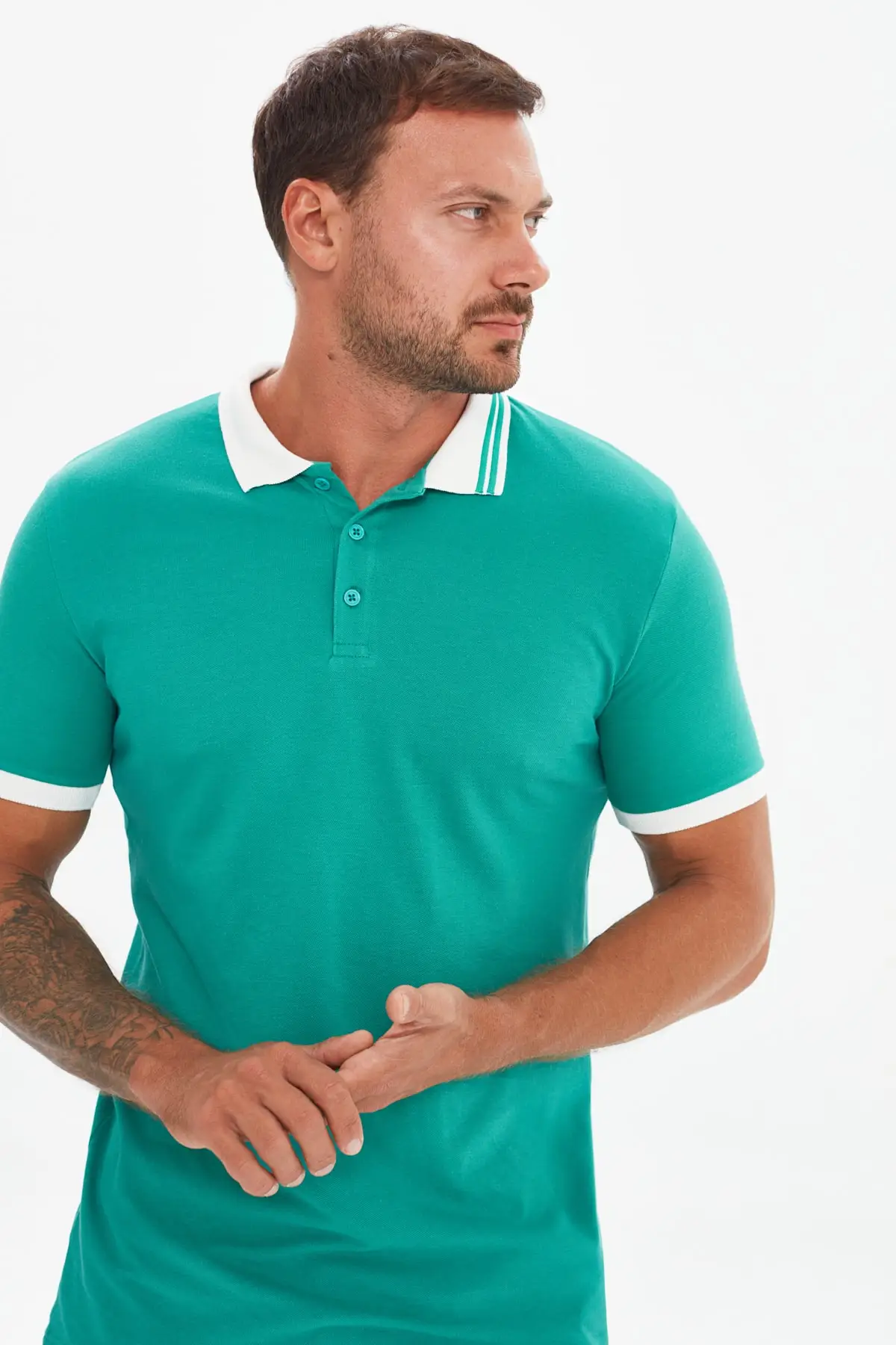 

Trendyol Male Slim Fit Short Sleeve Contrast Collar Detailed Polo Collar T-shirt TMNSS21PO0170
