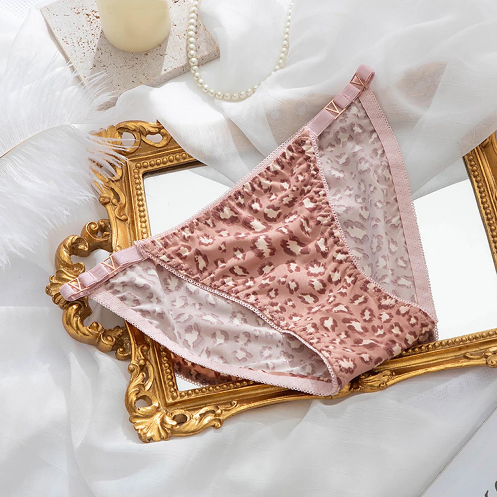 

Стринги женские с леопардовым принтом, пикантное нижнее белье с заниженной талией, прозрачные трусики, нижнее белье