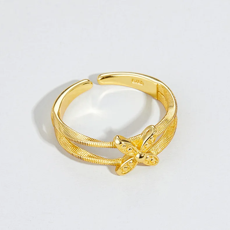 

Sterling silver Korean version ring INS niche design double-layer twisted four-leaf clover temperament all-match student ring
