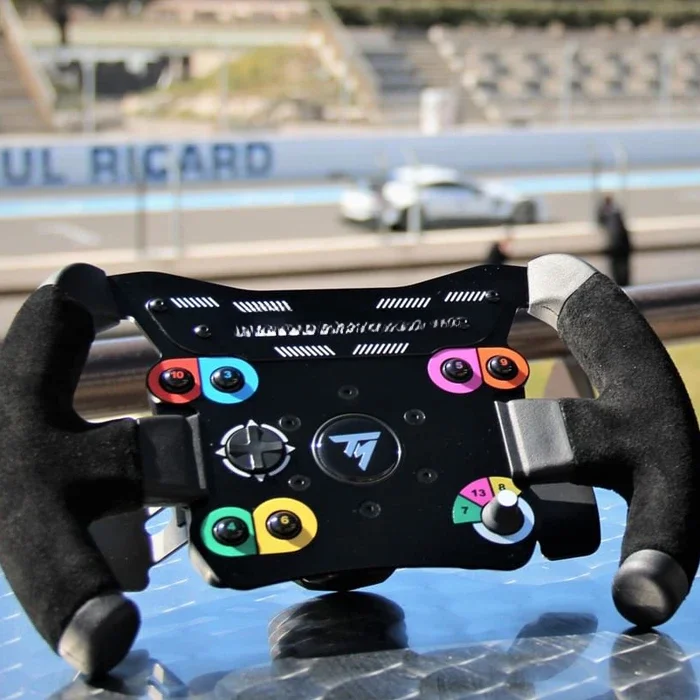 Поверхность рулевого колеса для F1 SF1000 SPARCO R383 P310