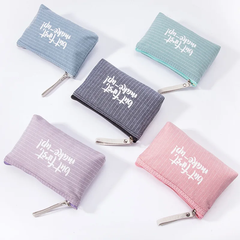 

Letter Flower Print Canvas Women Makeup Bag Toiletries Organize Zipper Bag Travel Wash Pouch Cosmetic Bag Female Make Up Bag