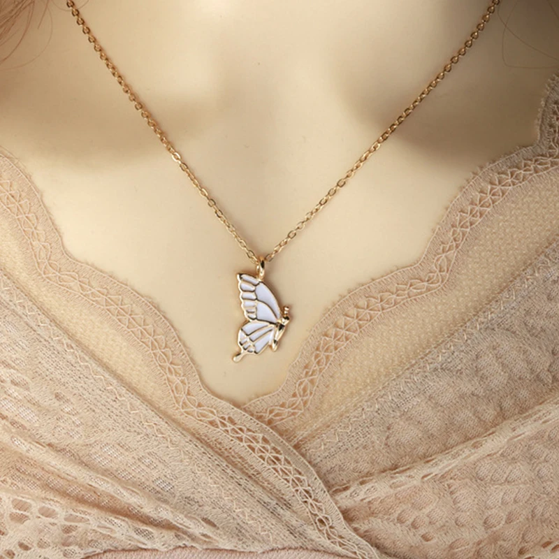 

Boho Classic Enamel Butterfly Pendant Necklaces for Women Trend Simple Choker Necklace Clavicle Necklace Jewelry Accessories 1Pc