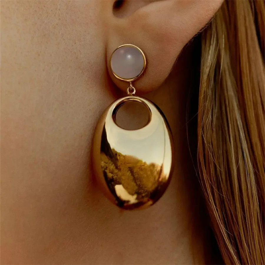 

Французские минималистичные овальные металлические инкрустированные трехмерные серьги для женщин, нишевые модные тренды, роскошные очаровательные украшения