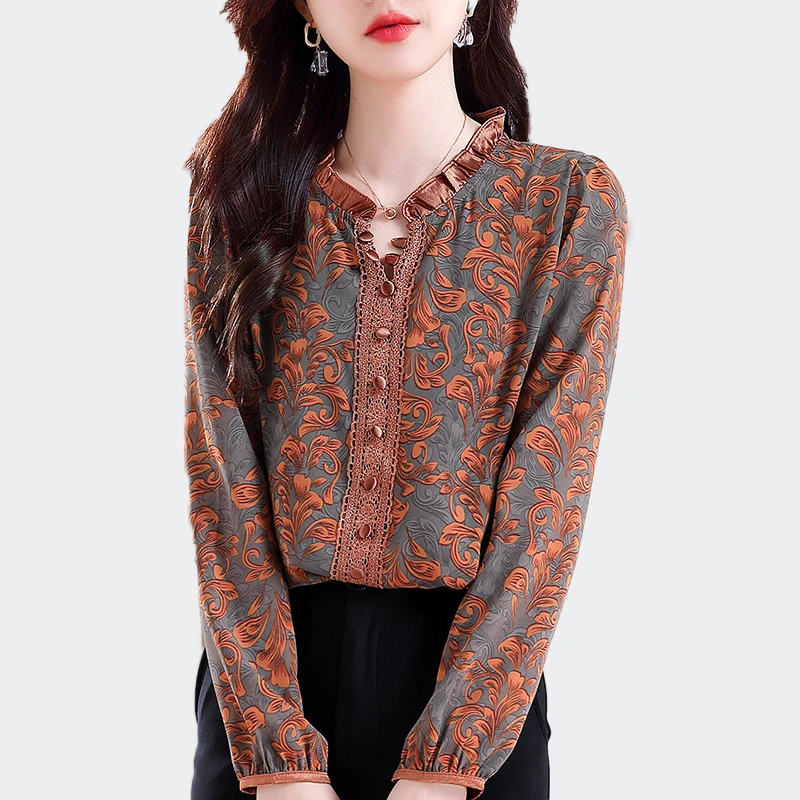 Женская блузка с оборками и воротником в стиле ретро