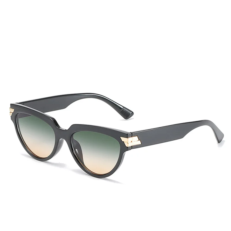 

2022 New Personalized Fashion Women's Sunglasses Street Shooting Trend Retro Cat's Eye Sexy Temperament Glasses UV400