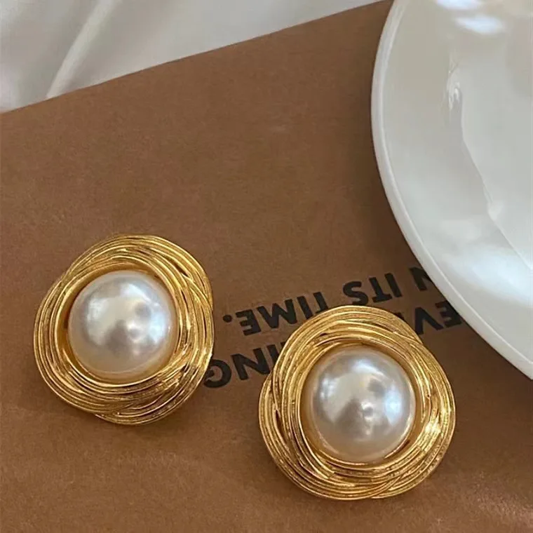 

Серьги из жемчуга с французской неровной текстурой