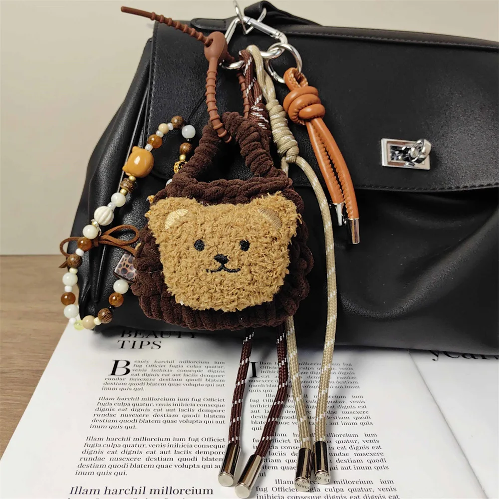 Вязаная сумка для наушников ручной работы с милым медведем коричневого цвета