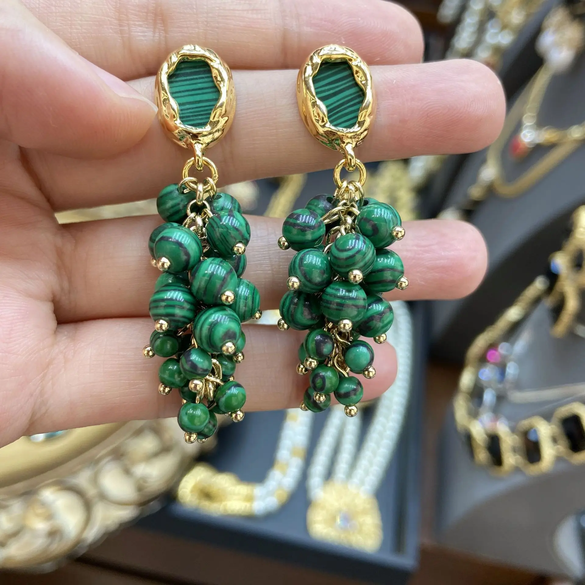 Средневековые малахитовые серьги с виноградной нитью в стиле ретро легкие