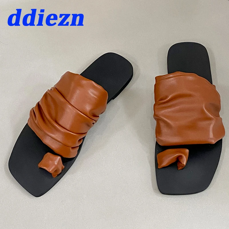 

2023 Female Shoes Slippers New In Summer Black Casual Slides Footwear Square Toe Ladies Outside Elegant Flats Women Flip Flops