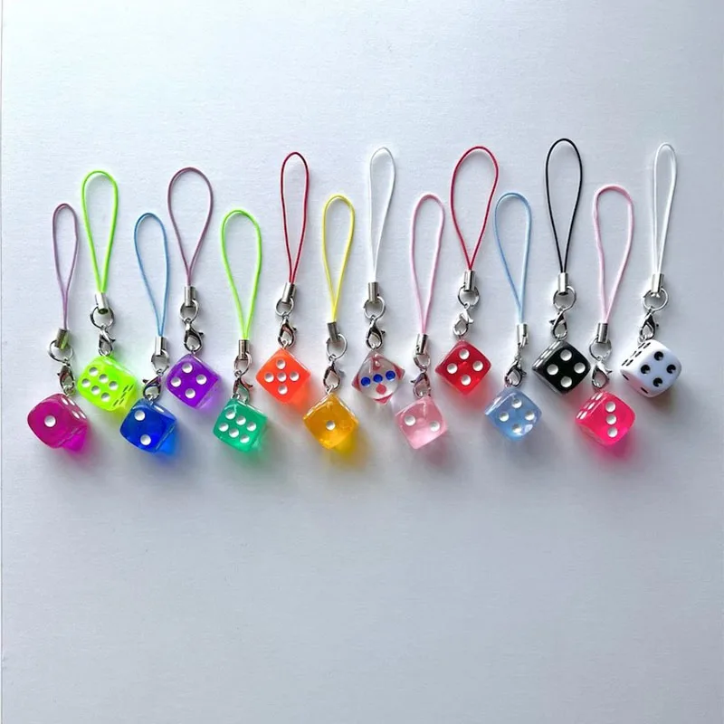 Очаровательный кавайный телефон в виде игральных костей