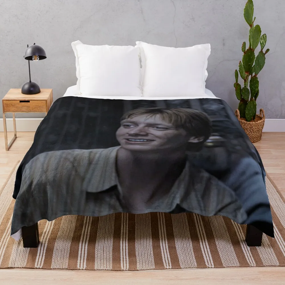 

Weasley Throw