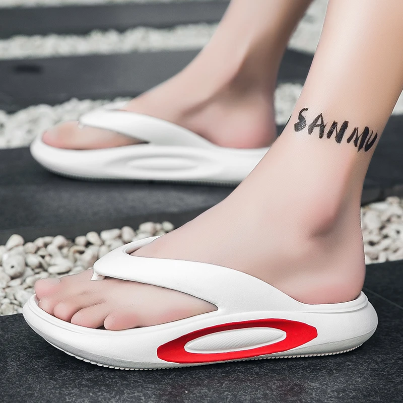 

2023 Fashion Flat Bottom Comfortable Men's Flip-flops Casual Outdoor Anti-skid Beach Shoes Soft Bottom Versatile Men Slippers
