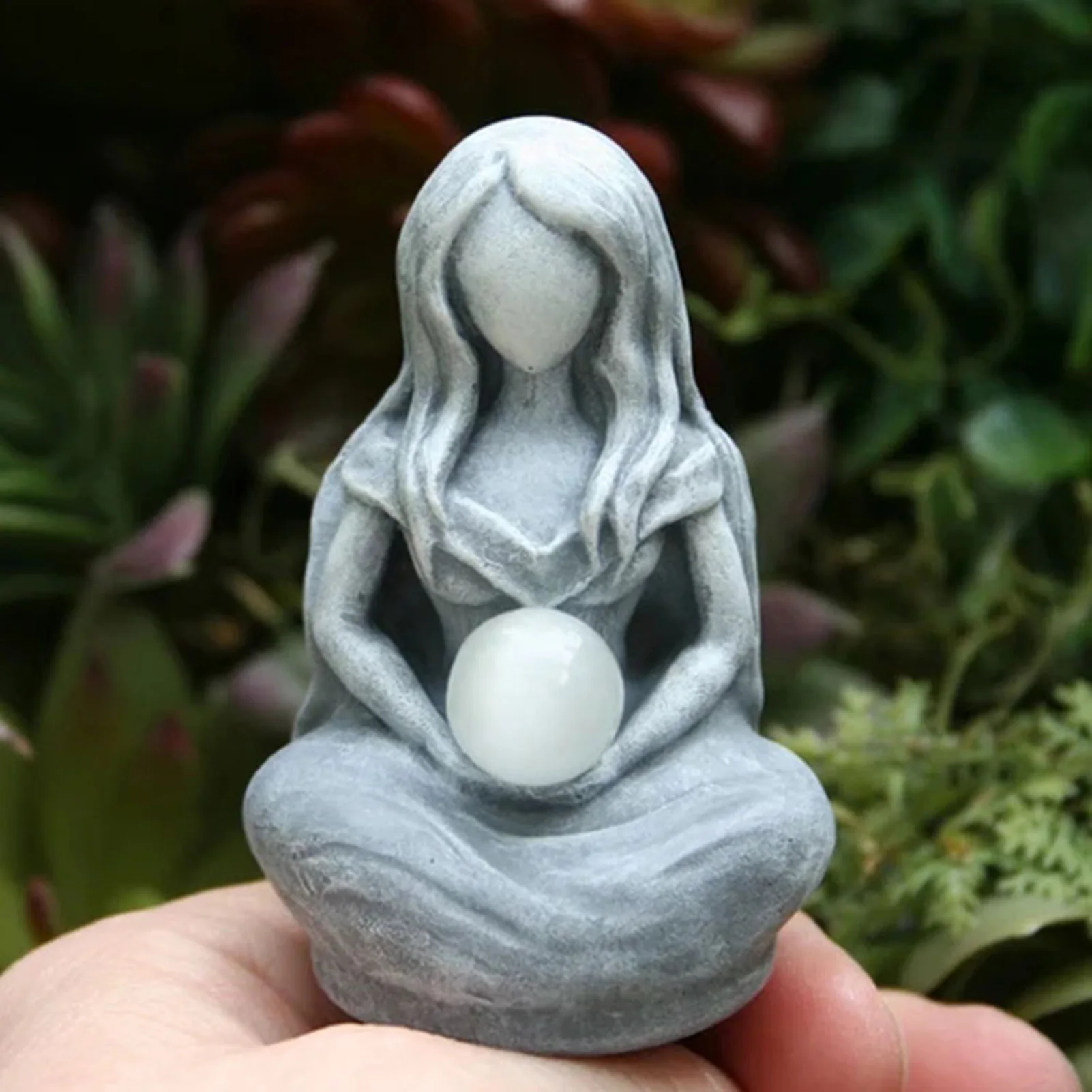 

Moon Goddess Statue Creative Cafe Greek Mythological Figure Resin Sculpture Home Decor Figurines For Interior Decorations